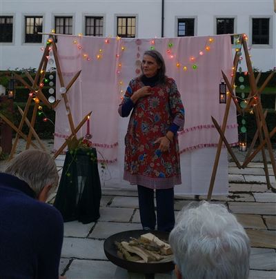 Märchen von der Liebe erzählt von Rosmarie im Kapuzinerkloster Olten